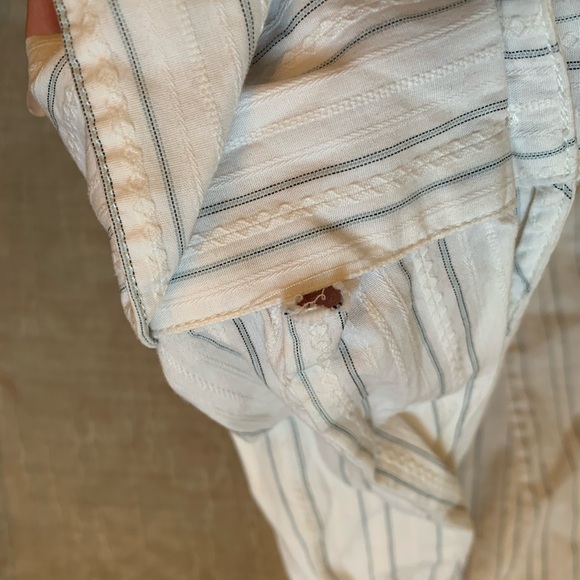 Pinstripe women’s button up - Picture 3 of 3